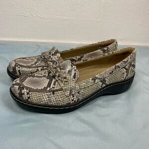 Clarks Womens Ashland Jam Loafer Slip on Size 7